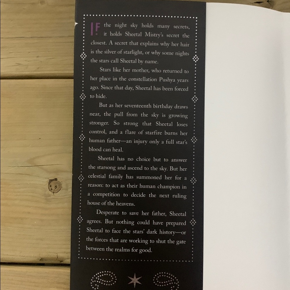 Signed Owlcrate Star Daughter Hardcover Book by Shveta Thakrar - Picture 5 of 8
